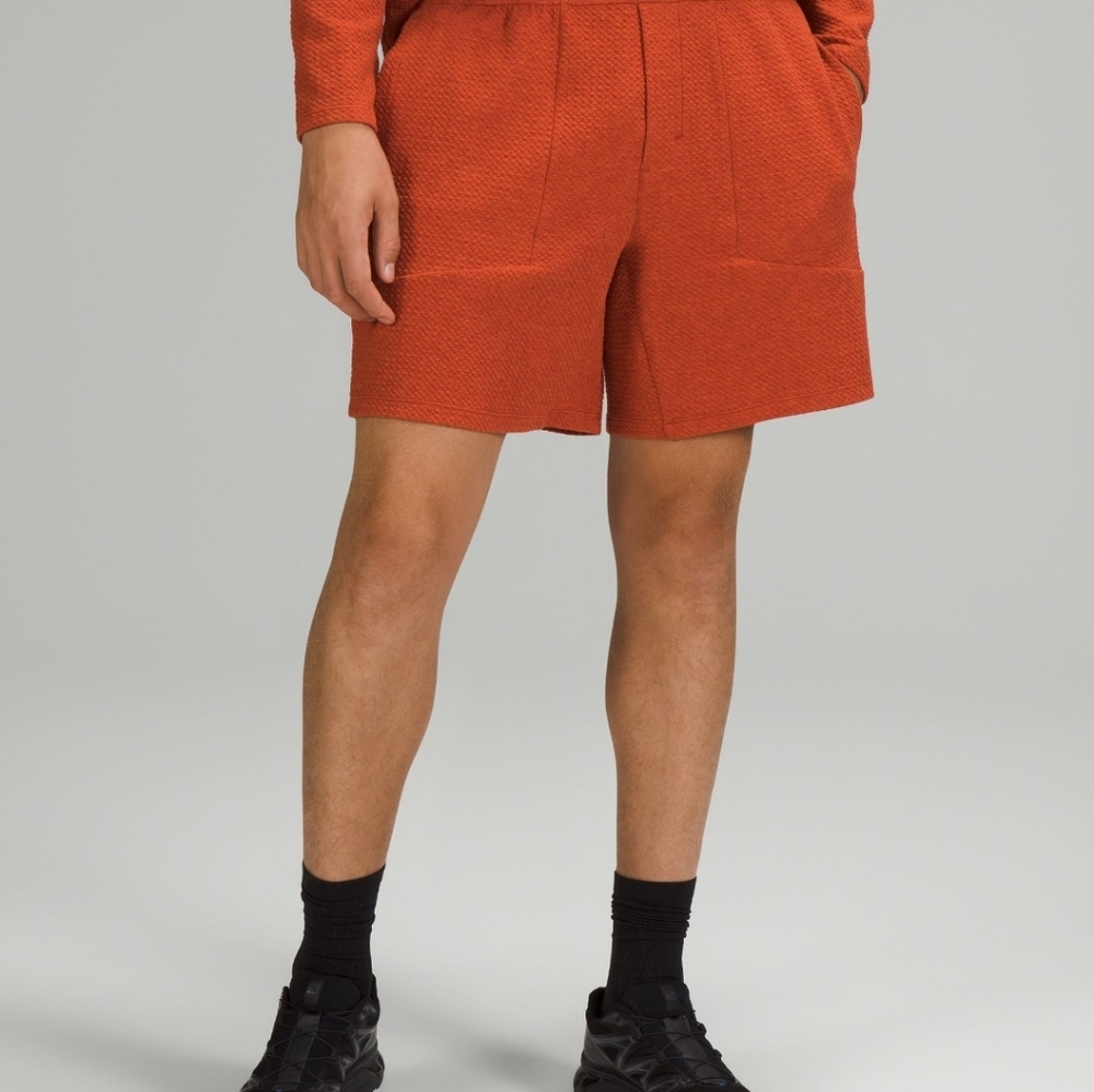 Lululemon At ease shorts 7". Maroon/Red.Size L.